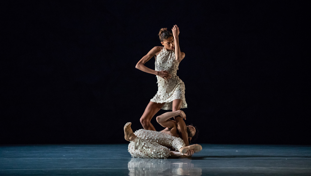 Adji Cissoko & Michael Montgomery | Alonzo King LINES Ballet | © Chris Hardy