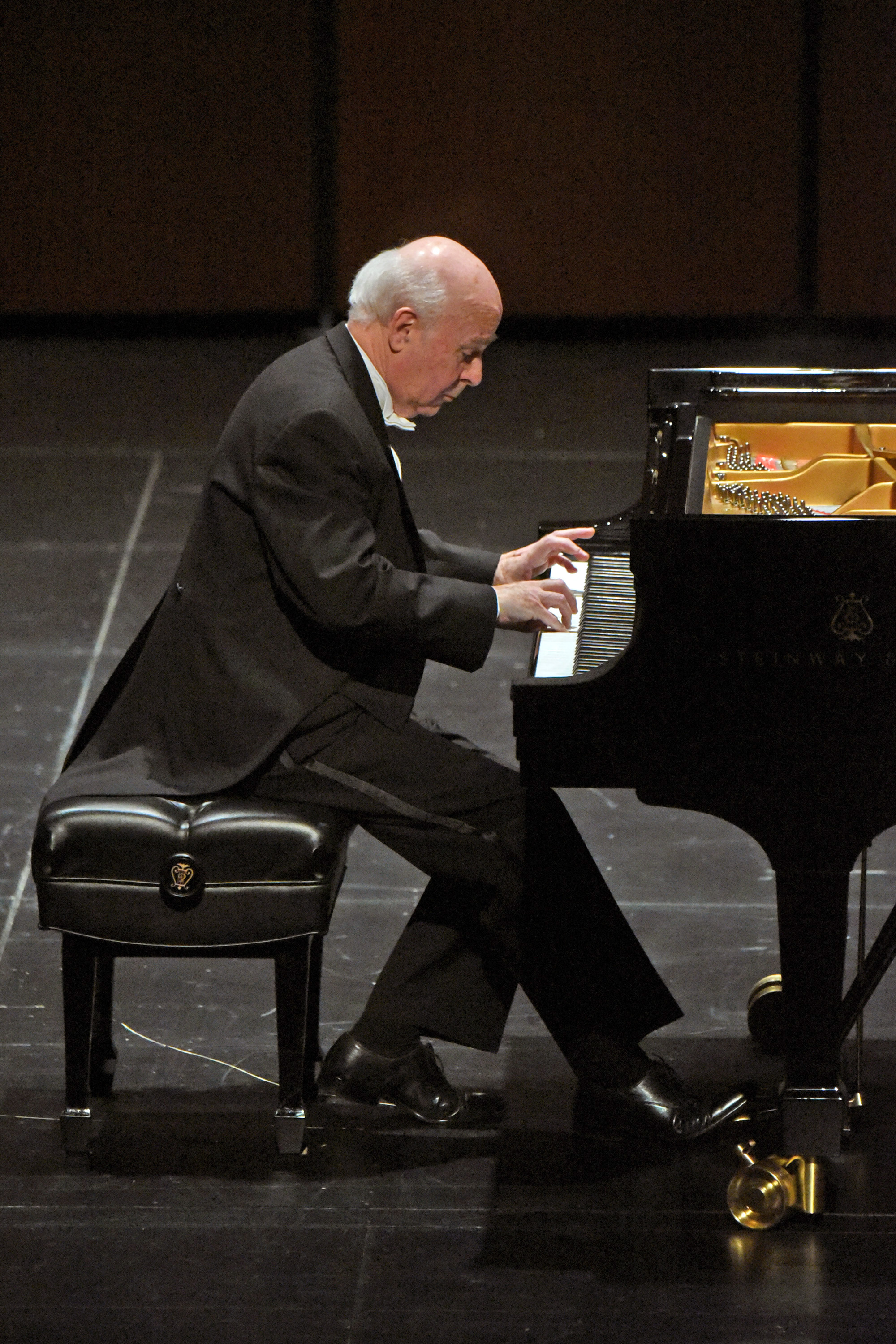 Pianist Jorge Federico Osorio performing in his Los Angeles recital debut on January 16, 2019, at th