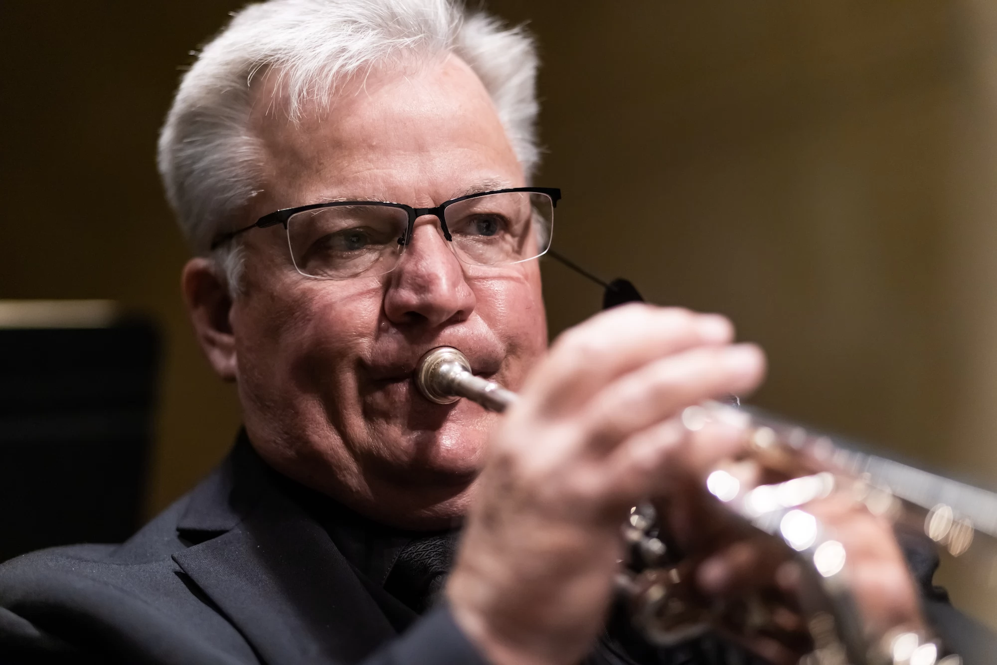 LACO Principal Trumpet David Washburn; PHOTO CREDIT: Brian Feinzimer.