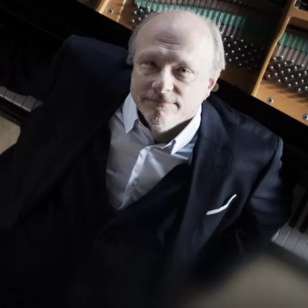 LOS ANGELES CHAMBER ORCHESTRA: SHOSTAKOVICH & HAMELIN