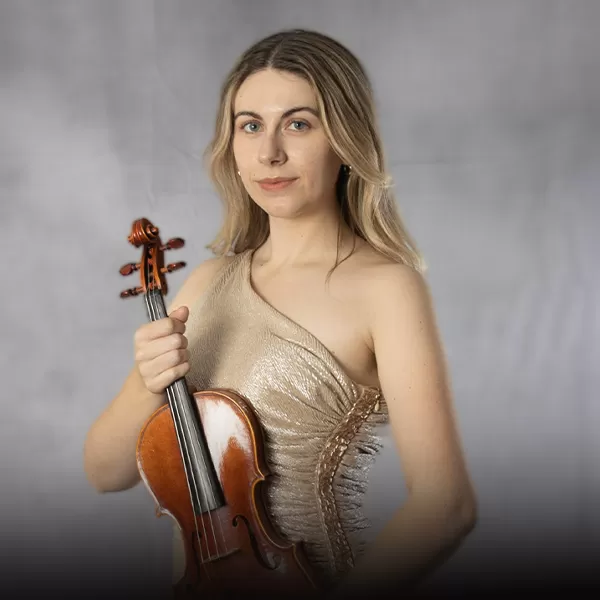 Kendra Sobania holding violin
