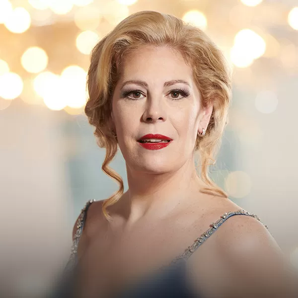 LA OPERA: SONDRA RADVANOVSKY